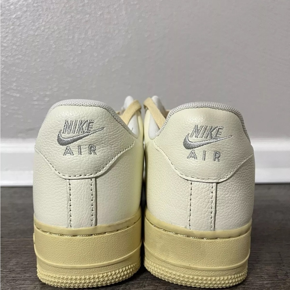 Nike Air Force 1 '07 LX Coconut Milk/Light Bone Sneaker Women Size 9 DO9456 100 - Picture 5 of 11